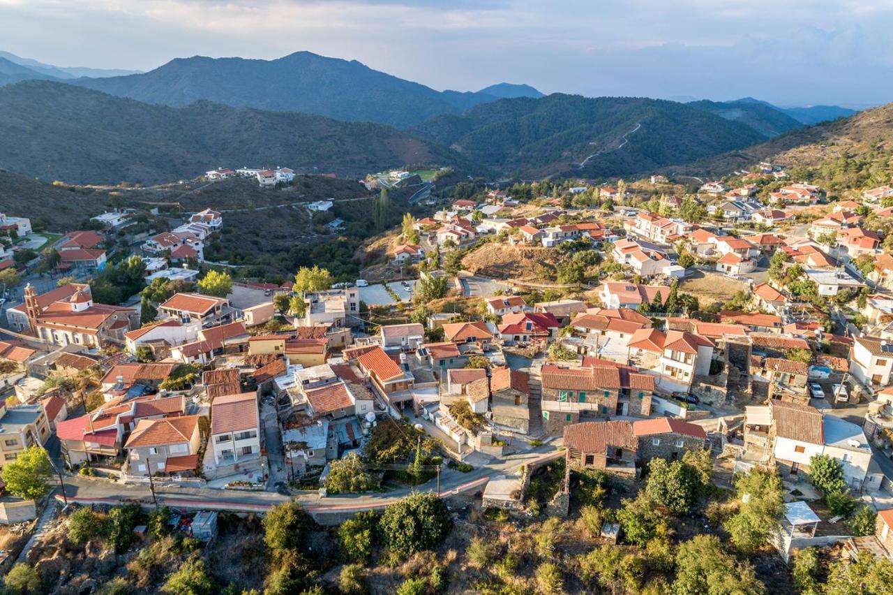 Farmakas Living Exterior foto