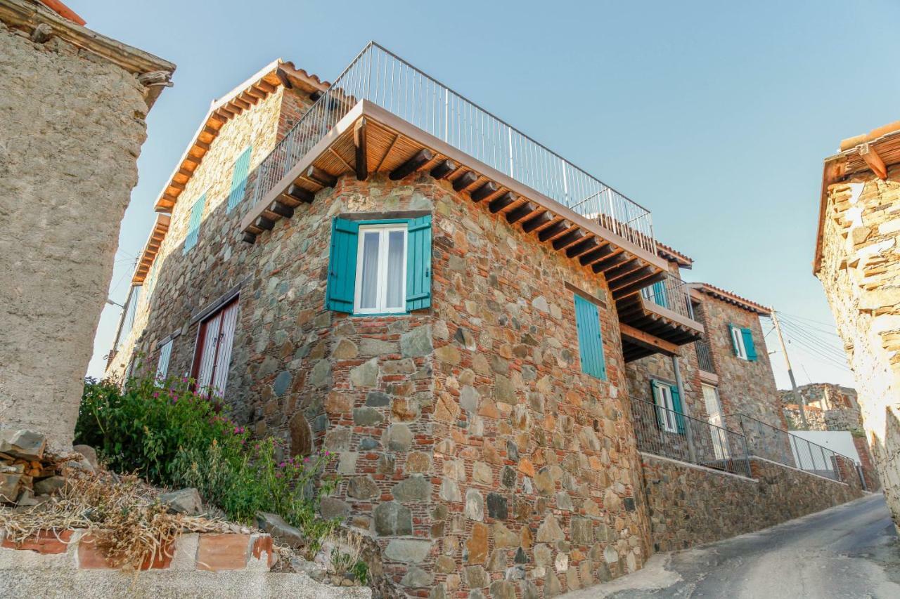 Farmakas Living Exterior foto
